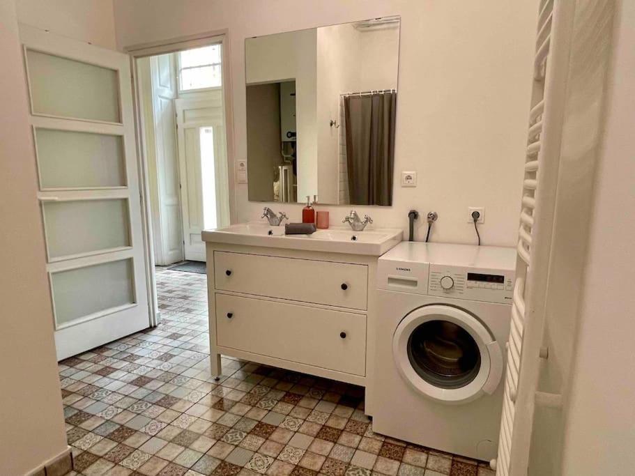 Apartament Knezits Spacious Ac Terrace Free Parking Budapesta